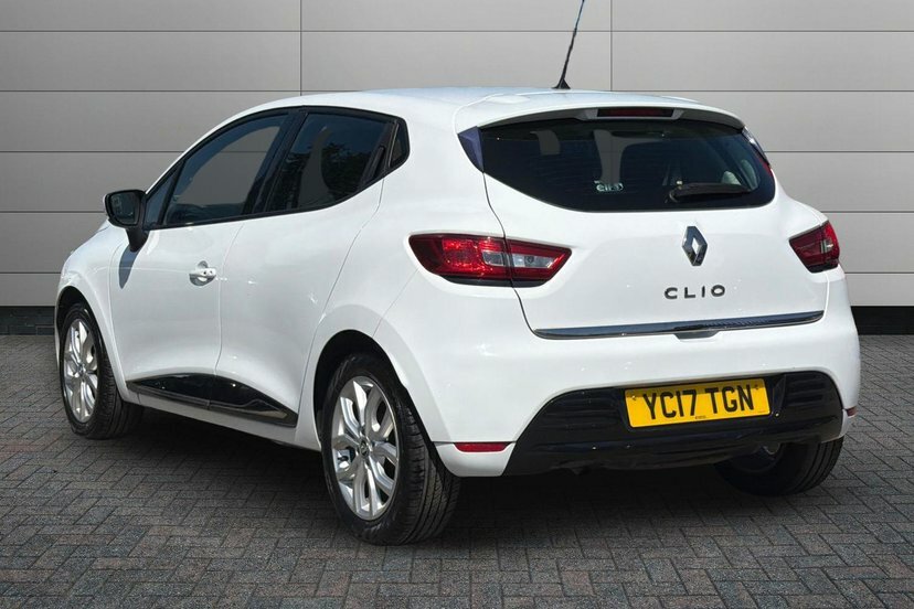 Renault Clio 1.2 16V Dynamique Nav Hatchback White #3