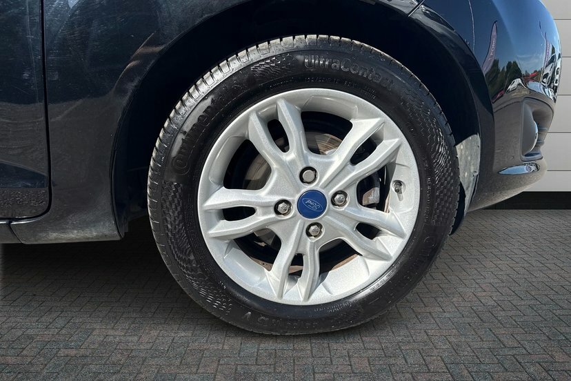 Ford Fiesta 1.0T Ecoboost Zetec Hatchback 1 Black #5