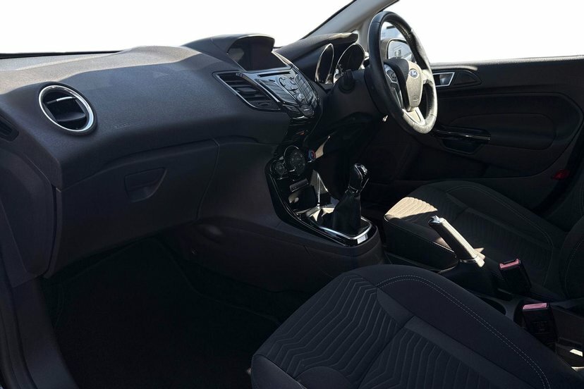 Ford Fiesta 1.0T Ecoboost Zetec Hatchback 1 Black #2