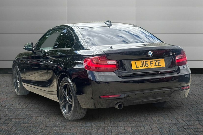 BMW 2 Series Gran Coupe 1.5 218I Sport Coupe 136 Ps Black #3