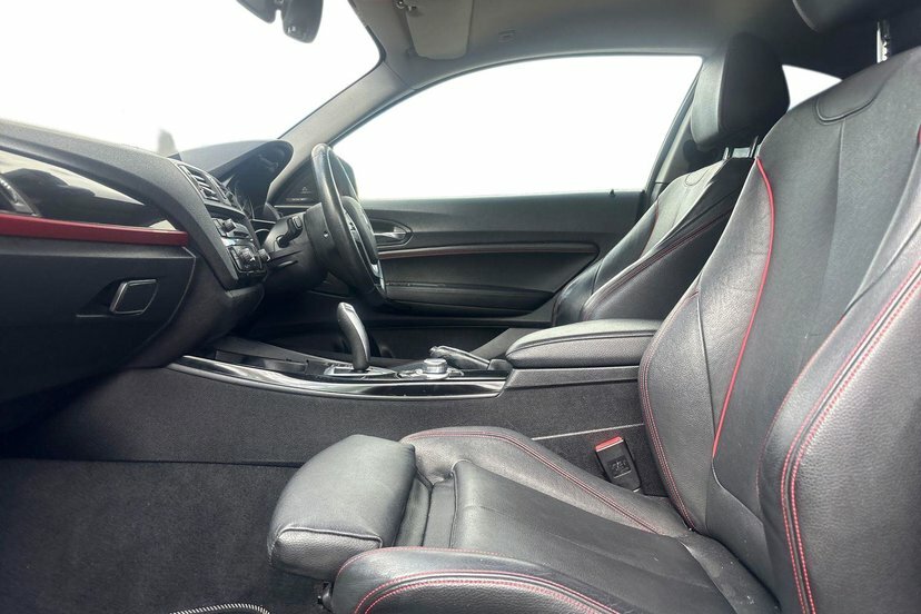 BMW 2 Series Gran Coupe 1.5 218I Sport Coupe 136 Ps Black #2