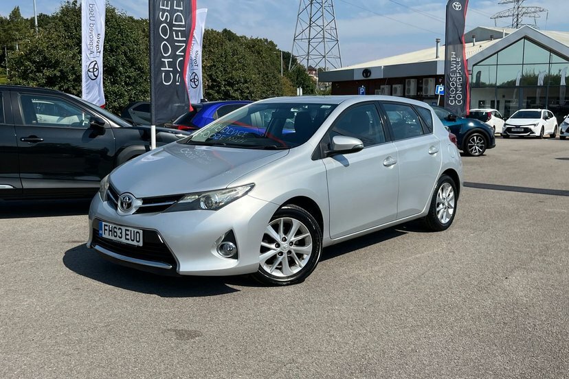 Toyota Auris 1.8 Vvt-h Icon Plus Cvt Euro 5 Ss White #39