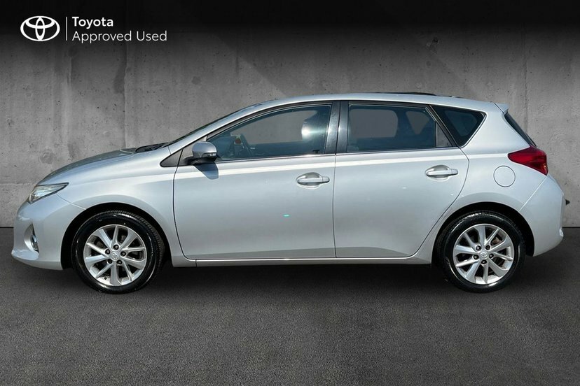Toyota Auris 1.8 Vvt-h Icon Plus Cvt Euro 5 Ss White #17