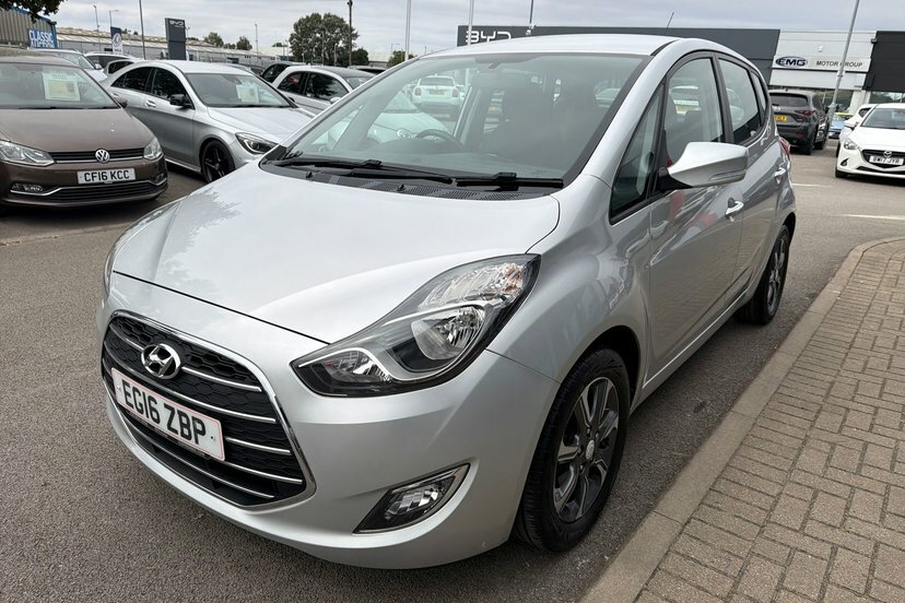 Hyundai Ix20 Premium Blue Drive 20 000 Miles Pan Roof Mpv Petro White #16