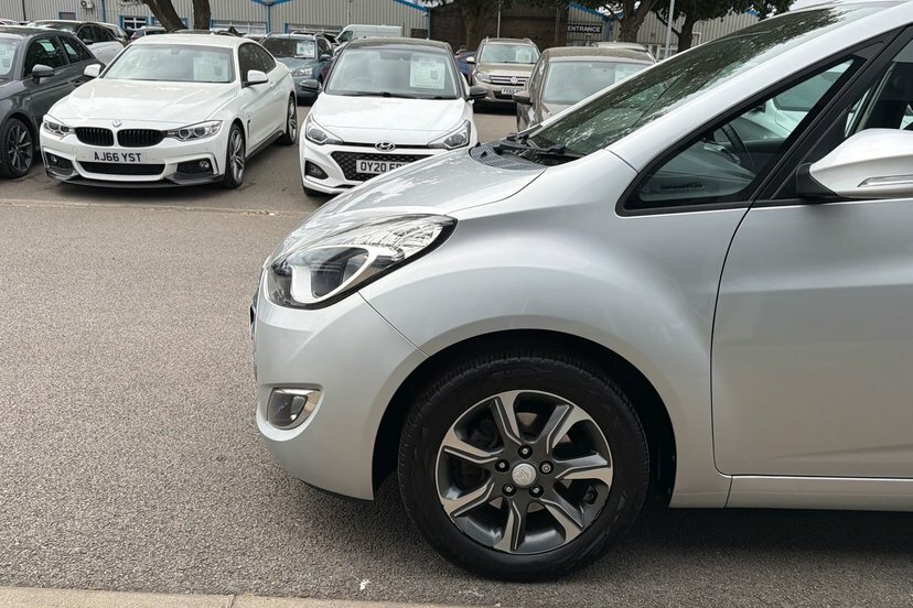 Hyundai Ix20 Premium Blue Drive 20 000 Miles Pan Roof Mpv Petro White #17