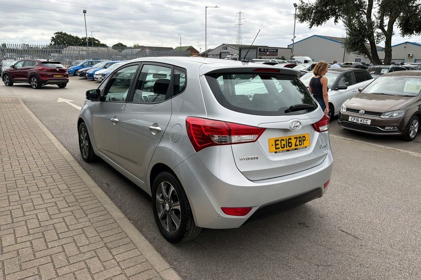 Hyundai Ix20 Premium Blue Drive 20 000 Miles Pan Roof Mpv Petro White #21