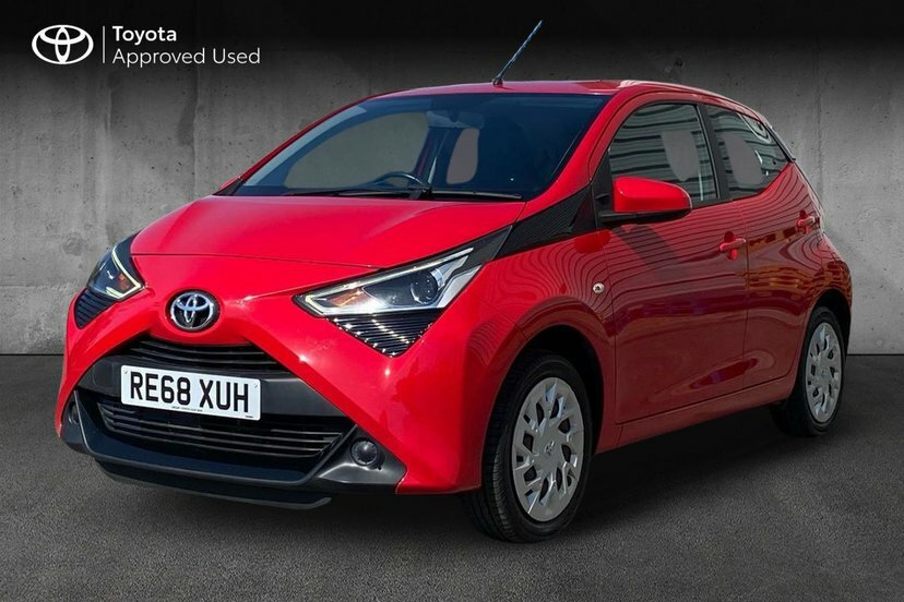 Toyota Aygo 1.0 Vvt-i X-play Hatchback 71 P Red #3