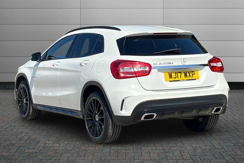 Mercedes-Benz GLA Class 2.1 Gla200d Amg Line Suv 136 Ps White #3