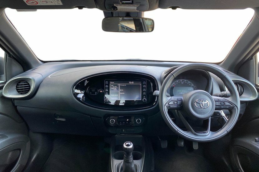 Toyota Aygo X 1.0 Vvt-i Edge Hatchback 72 Ps Black #5