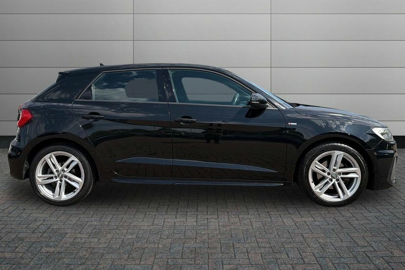 Audi A1 1.0 Tfsi 30 S Line Sportback 11 Black #4