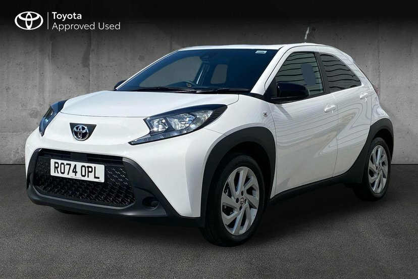 Toyota Aygo X 1.0 Vvt-i Pure Hatchback X-shift 72 Ps White #3