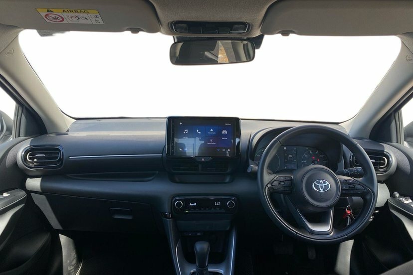 Toyota Yaris 1.5 Vvt-h Icon Hatchback Hybrid E-cvt White #5