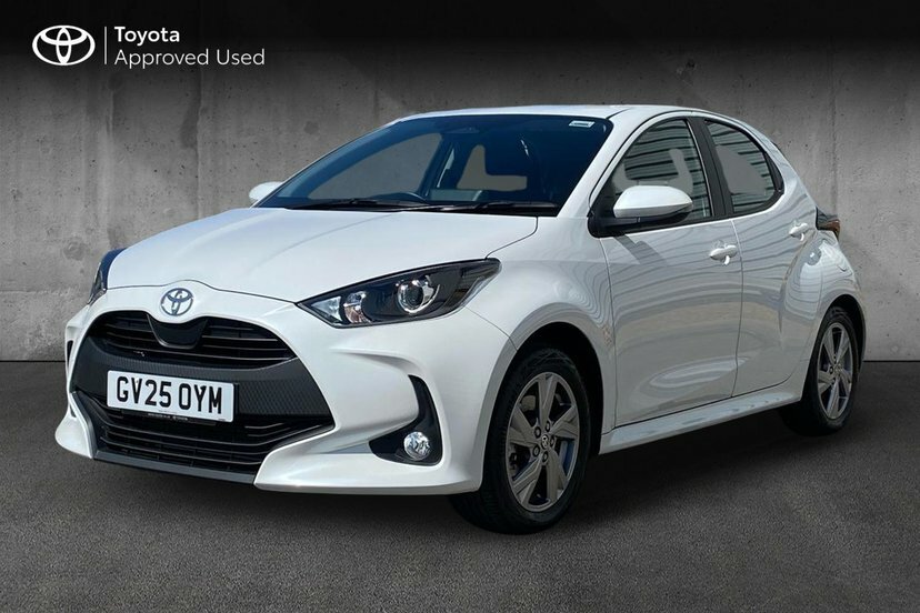 Toyota Yaris 1.5 Vvt-h Icon Hatchback Hybrid E-cvt White #3
