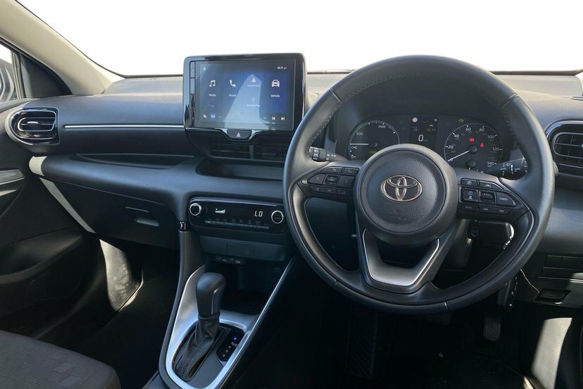 Toyota Yaris 1.5 Vvt-h Icon Hatchback Hybrid E-cvt White #6