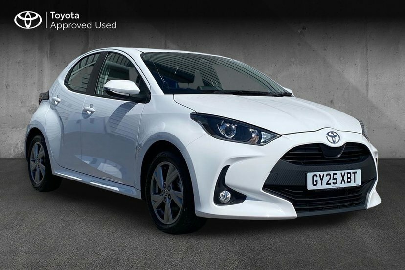 Toyota Yaris 1.5 Vvt-h Icon Hatchback Hybrid E-cvt White
