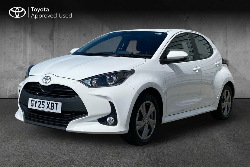 Toyota Yaris 1.5 Vvt-h Icon Hatchback Hybrid E-cvt White #3