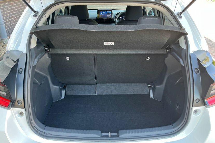 Toyota Yaris 1.5 Hybrid Icon Cvt White #13