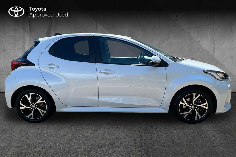 Toyota Yaris 1.5 Hybrid Icon Cvt White #15