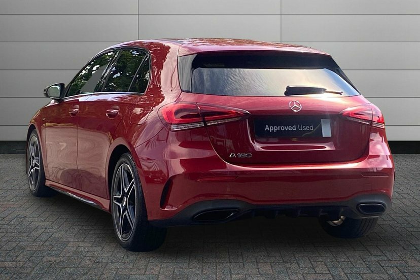 Mercedes-Benz A Class 1.3 A180 Amg Line Edition Executive Hatchback Red #2