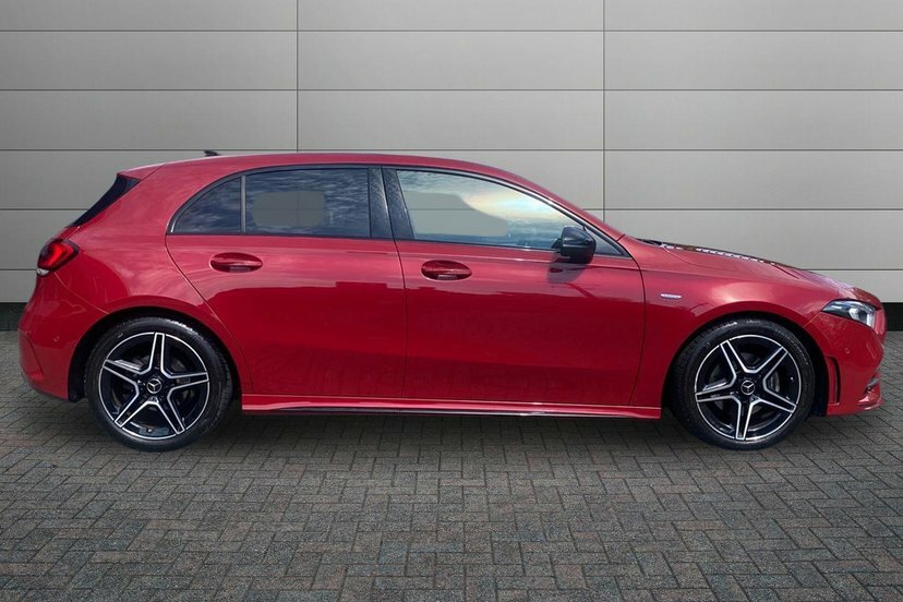 Mercedes-Benz A Class 1.3 A180 Amg Line Edition Executive Hatchback Red #3