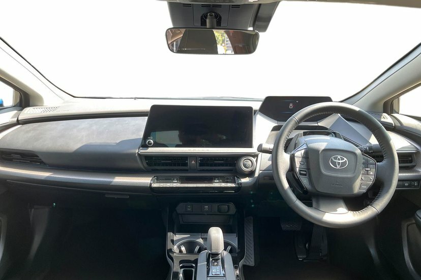 Toyota Prius 2.0 13.6Kwh Design Hatchback Plug-in Hy #5