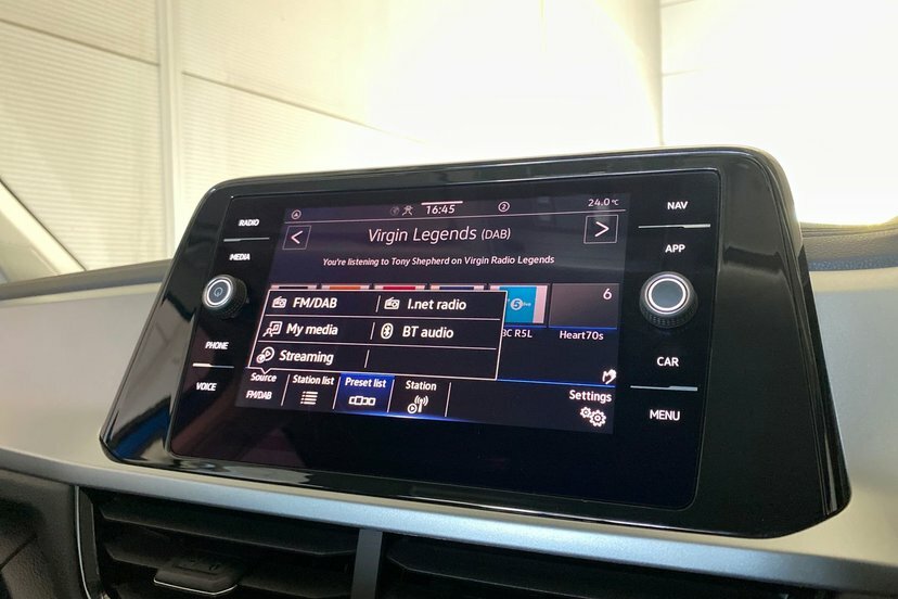 Volkswagen T-Roc Volkswagen T-roc Hatchback 1.5 Tsi Style Dsg Blue #43