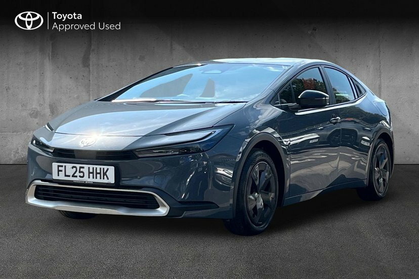 Toyota Prius 2.0 13.6Kwh Design Hatchback Plug-in Hy #3