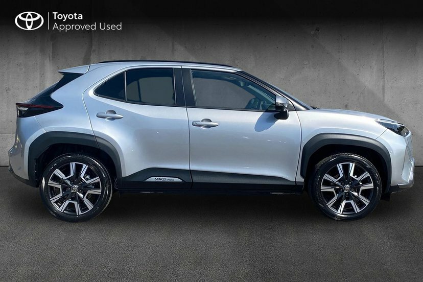 Toyota Yaris Cross Design Safety Pack White #16