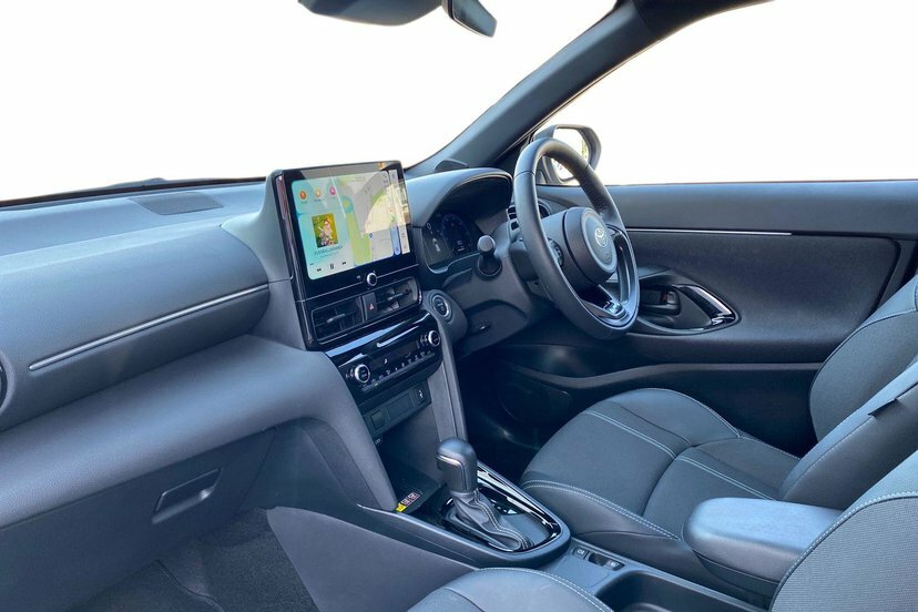 Toyota Yaris Cross Design Safety Pack White #10