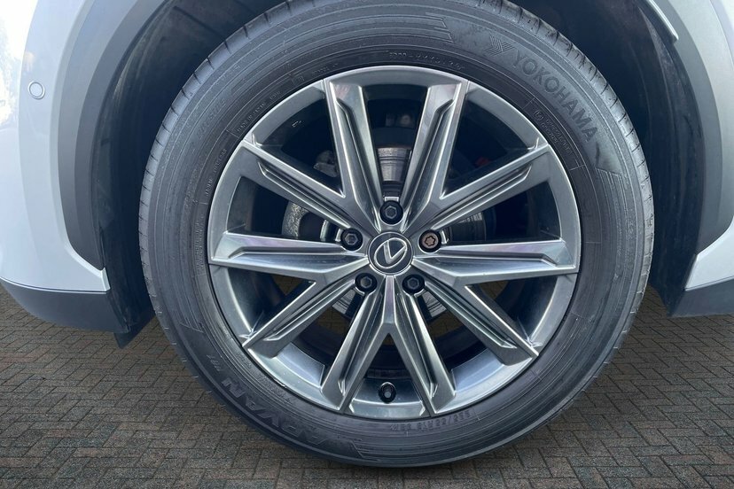 Lexus LBX 1.5 Vvt-ie Takumi Suv Hybrid E-cvt Euro Yellow #5