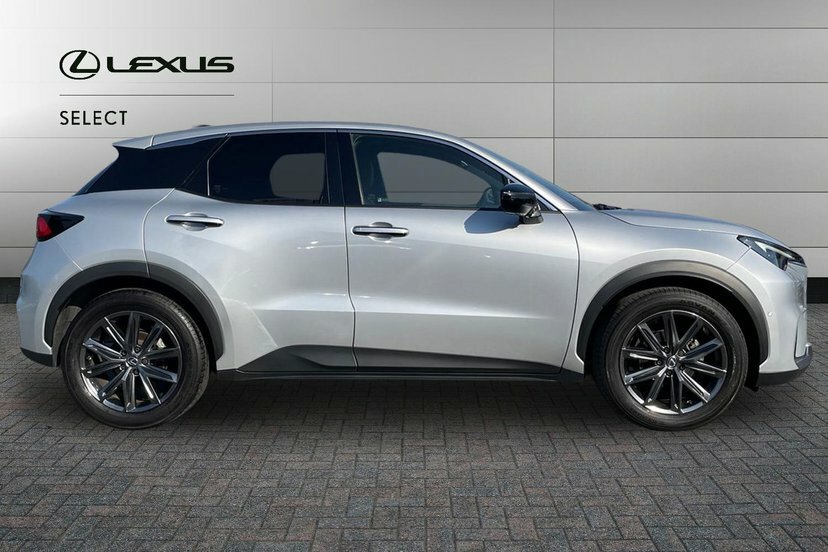 Lexus LBX 1.5 Vvt-ie Takumi Suv Hybrid E-cvt Euro Yellow #4