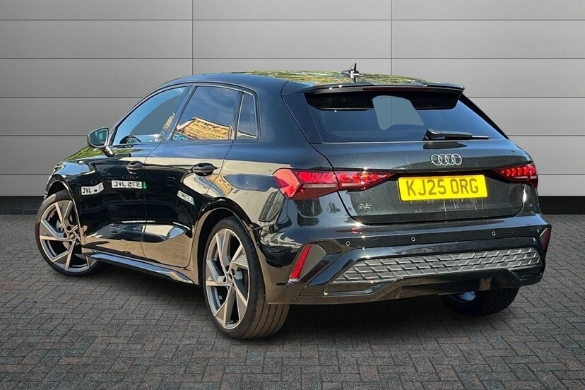 Audi A3 2.0 Tdi 35 Sport Sportback S Tronic Euro 6 5-Door Blue #3