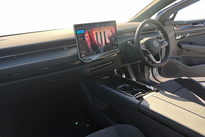 Volkswagen ID.7 Pro 77Kwh Match Plus Fastback 2 Silver #2