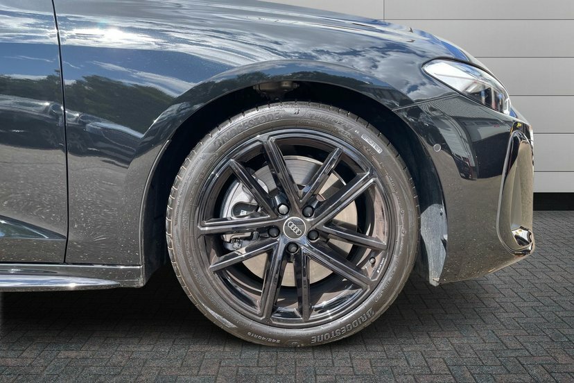 Audi A5 2.0 E-hybrid 25.9Kwh Black Edition Estate Petr Black #5