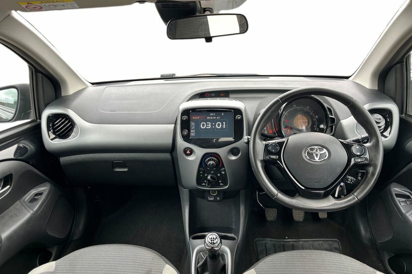 Toyota Aygo 1.0 Vvt-i X-play Hatchback 71 P Black #5