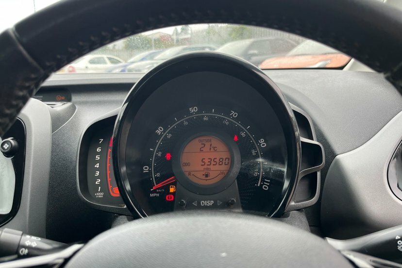 Toyota Aygo 1.0 Vvt-i X-trend Tss White #9