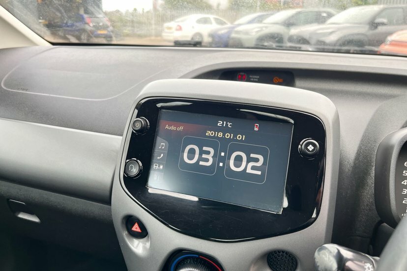 Toyota Aygo 1.0 Vvt-i X-trend Tss White #7