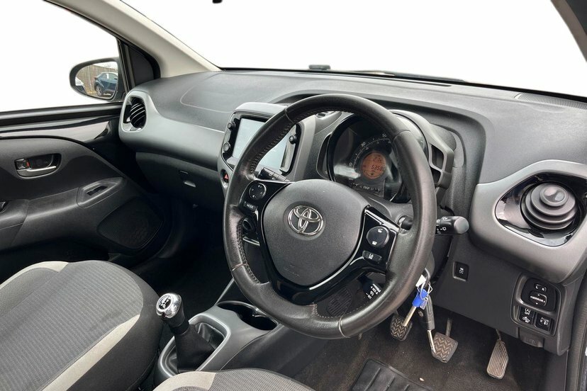 Toyota Aygo 1.0 Vvt-i X-trend Tss White #11