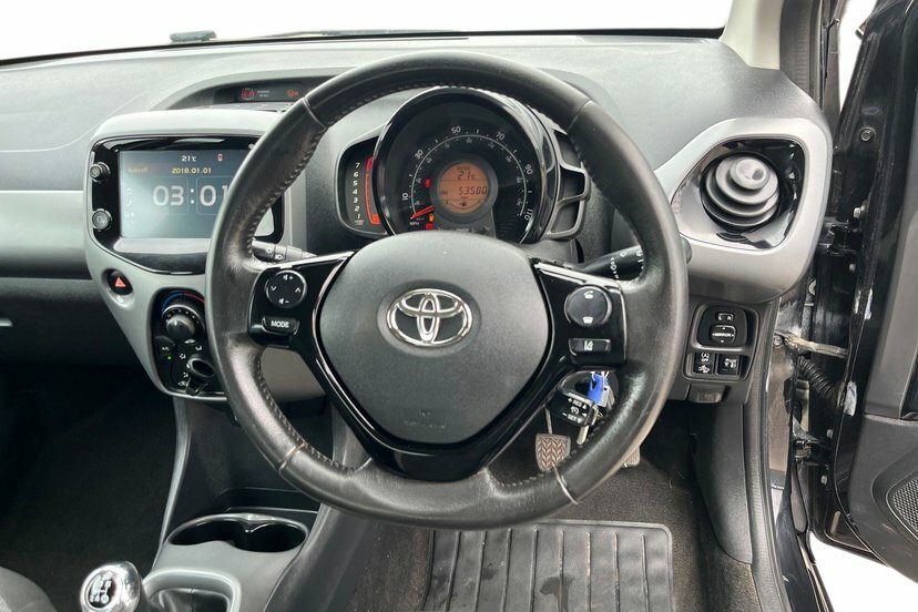Toyota Aygo 1.0 Vvt-i X-play Hatchback 71 P Black #6