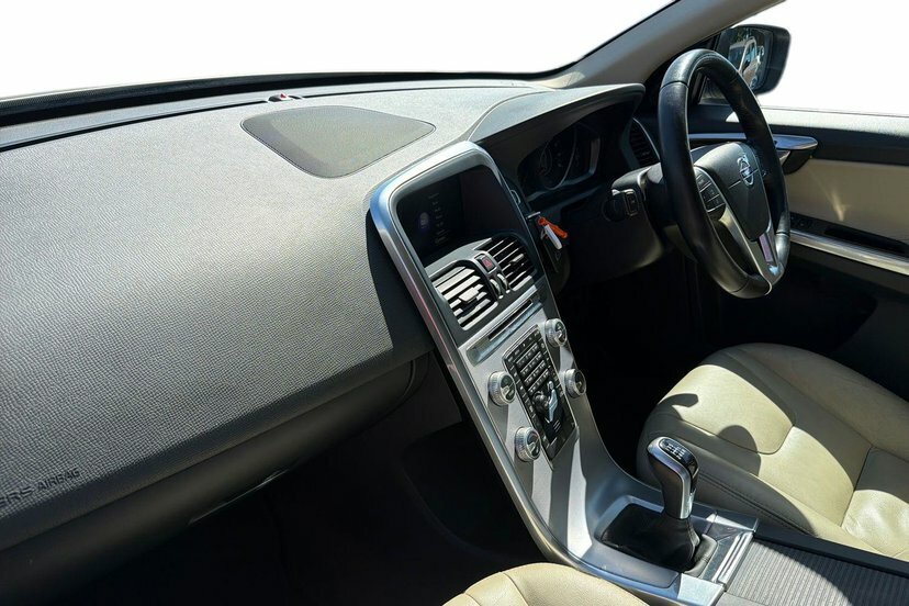 Volvo XC60 2.0 D4 Se Nav Suv 190 Ps Gold #2