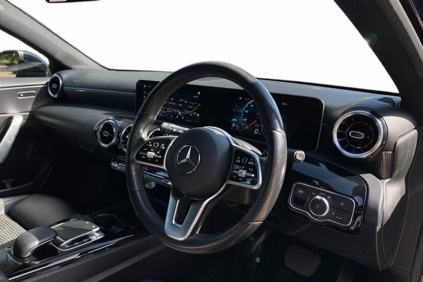 Mercedes-Benz A Class 1.5 A180d Sport Executive Hatchback 7 Black #5