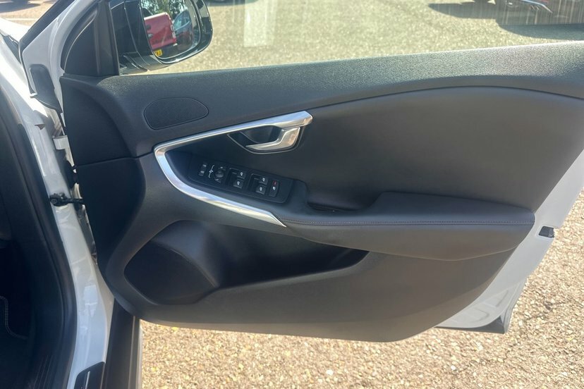 Volvo V40 Cross Country Pro Blue #11