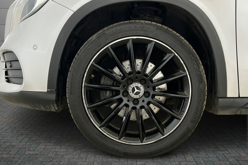Mercedes-Benz GLA Class 2.1 Gla220d Amg Line Premium 7G-dct 4Matic Silver #5