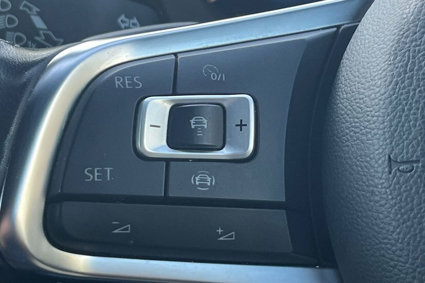Volkswagen Passat R-line Tsi Evo Dsg 1.5 Estate Semi Silver #12