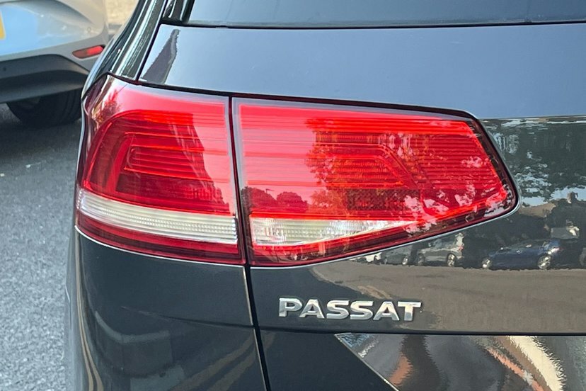 Volkswagen Passat R-line Tsi Evo Dsg 1.5 Estate Semi Silver #38
