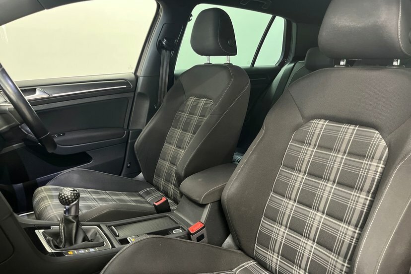 Volkswagen Golf 2.0 Gti Clubsport Edition 40 Dsg 261 Bhp Black #33