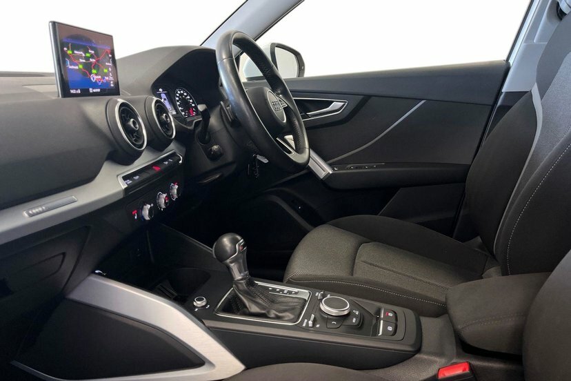 Audi Q2 1.5 Tfsi Cod 35 Sport Suv S Tronic 150 White #2
