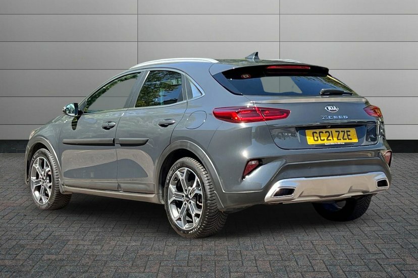 Kia Xceed 1.5 T-gdi 3 Suv Dct 158 Bhp Silver #3