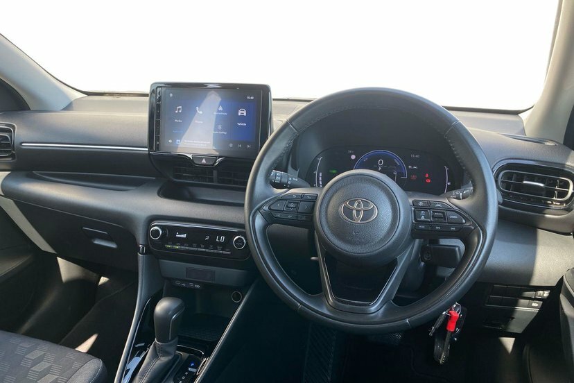 Toyota Yaris 1.5 Vvt-h Design Hatchback Hybrid E-cvt Grey #6