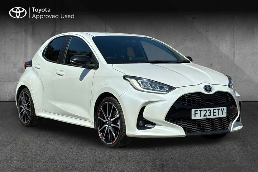 Toyota Yaris 1.5 Vvt-h Gr Sport Hatchback Hybrid E-c White
